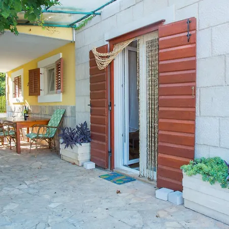 Apartment Kova - With Pool Stari Grad  Exterior photo